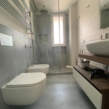 Prestige Metropolitana Mm1 Duomo Centro Milano Castello Sforzesco Stadio San Siro Forum Assago * Corsico